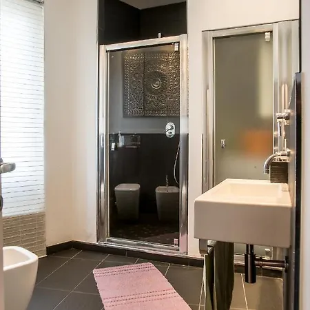 Apartament Primopiano - Orombelli Mediolan